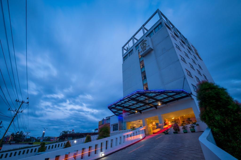 Sintesa Peninsula Hotel Palembang Exteriér fotografie